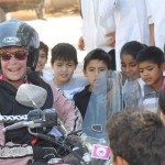 A la sortie d'une école sur un voyage moto Harley en Argentine